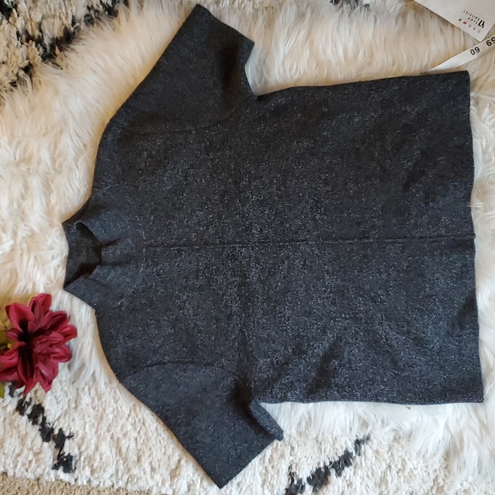 Saks 5th Ave mockneck short sleeve top | M